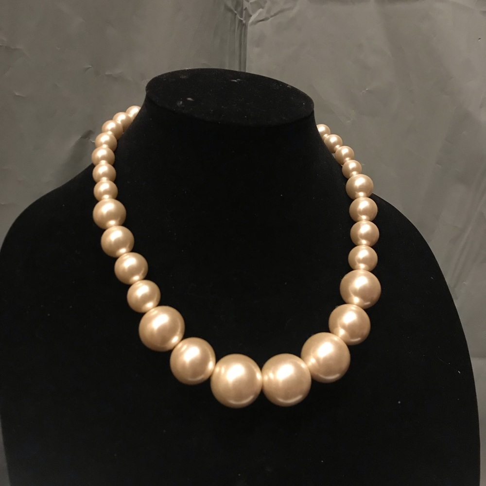 Pearl necklace
